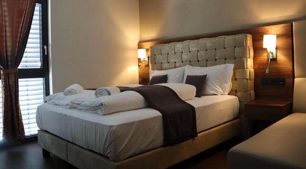 Intergroup Business & Design Hotel Ingolstadt Kosching Екстериор снимка