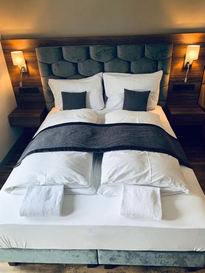 Intergroup Business & Design Hotel Ingolstadt Kosching Екстериор снимка