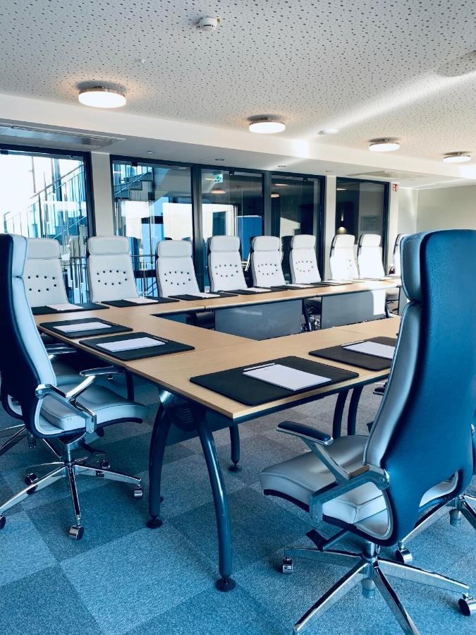 Intergroup Business & Design Hotel Ingolstadt Kosching Екстериор снимка